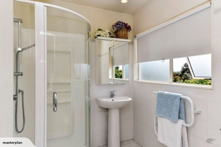 Photo of property in 2/36 Francis Street, Hauraki, Auckland, 0622