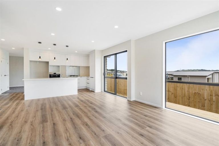 Photo of property in 114 Parkview Drive, Gulf Harbour, Whangaparaoa, 0930