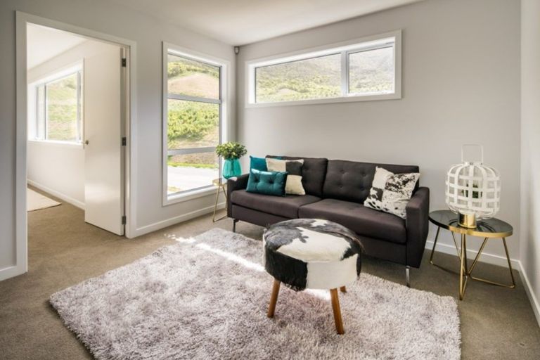 Photo of property in 92 Silverstream Road, Crofton Downs, Wellington, 6035