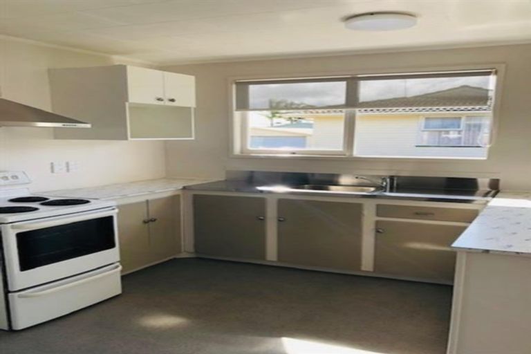 Photo of property in 38 Wallace Road, Mangere Bridge, Auckland, 2022