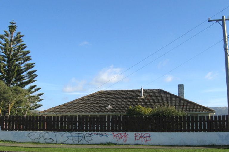 Photo of property in 13 Fantame Street, Cannons Creek, Porirua, 5024