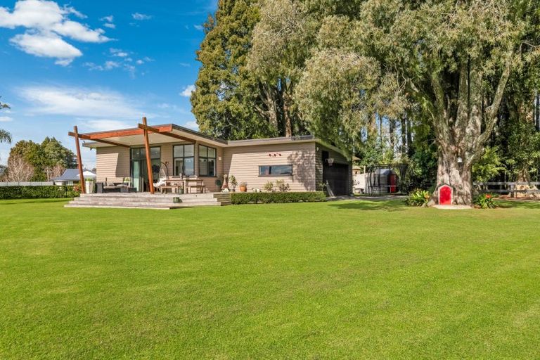 Photo of property in 89 Burnside Road, Ardmore, Papakura, 2582