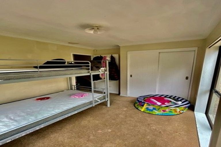 Photo of property in 52 The Enclave, Totara Heights, Auckland, 2105