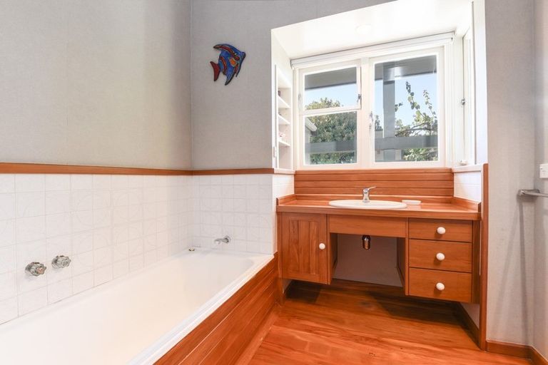 Photo of property in 27 Sophia Street, Glenholme, Rotorua, 3010