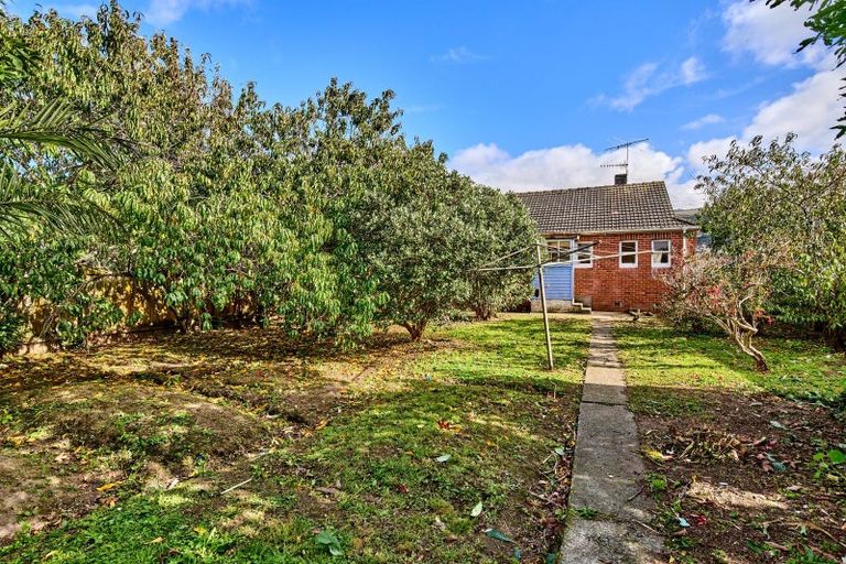 Photo of property in 96 Molesworth Street, Taita, Lower Hutt, 5011