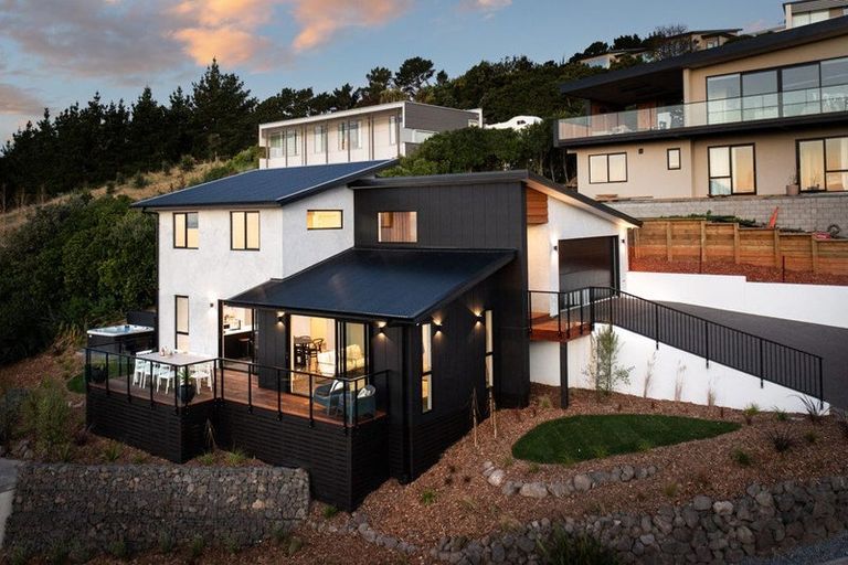 Photo of property in 307a Mount Pleasant Road, Mount Pleasant, Christchurch, 8081