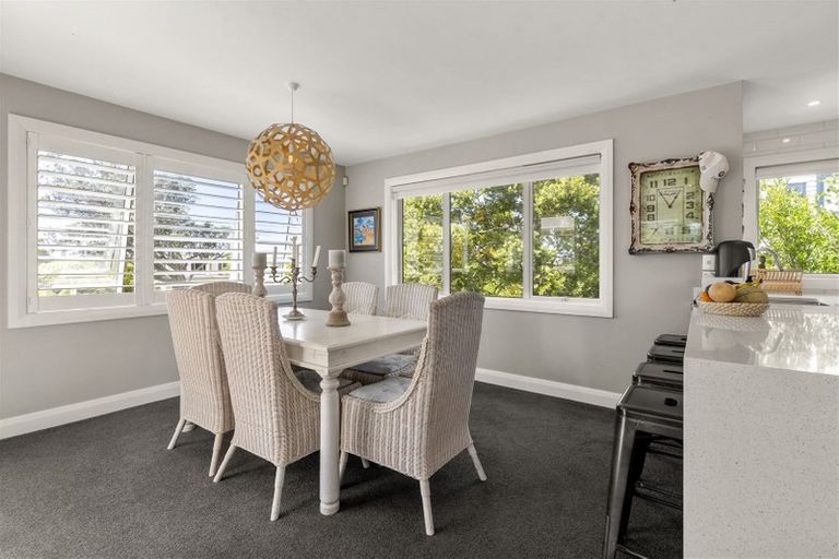 Photo of property in 1 Seacliffe Avenue, Belmont, Auckland, 0622