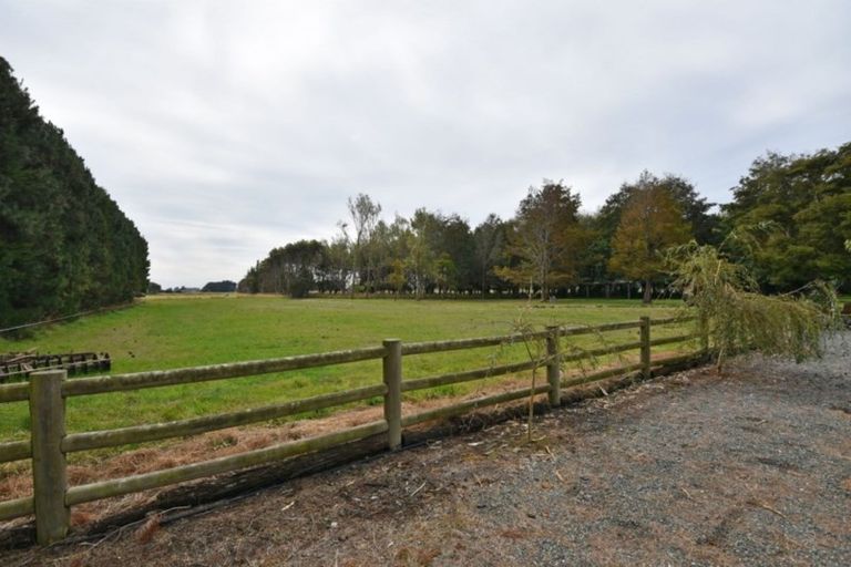 Photo of property in 42 Ferry Road, West Plains, Invercargill, 9879