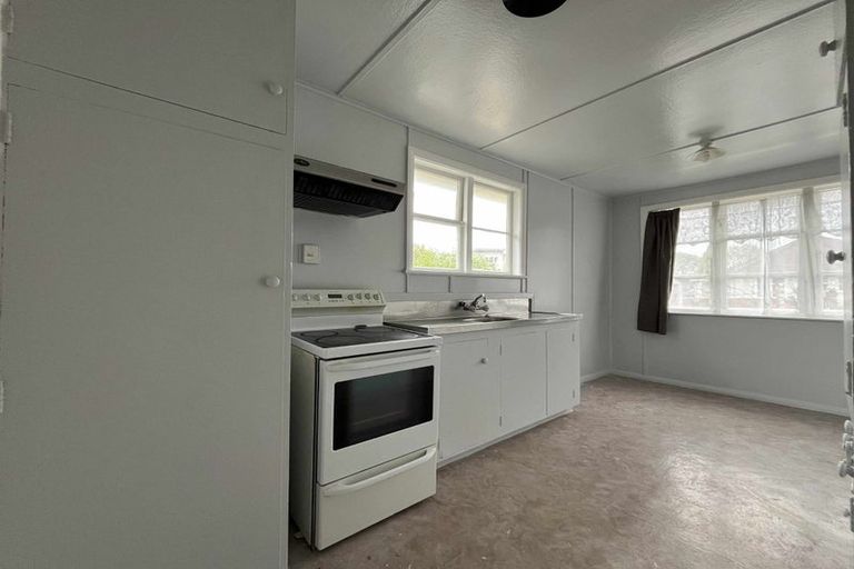 Photo of property in 1034 High Street, Avalon, Lower Hutt, 5011