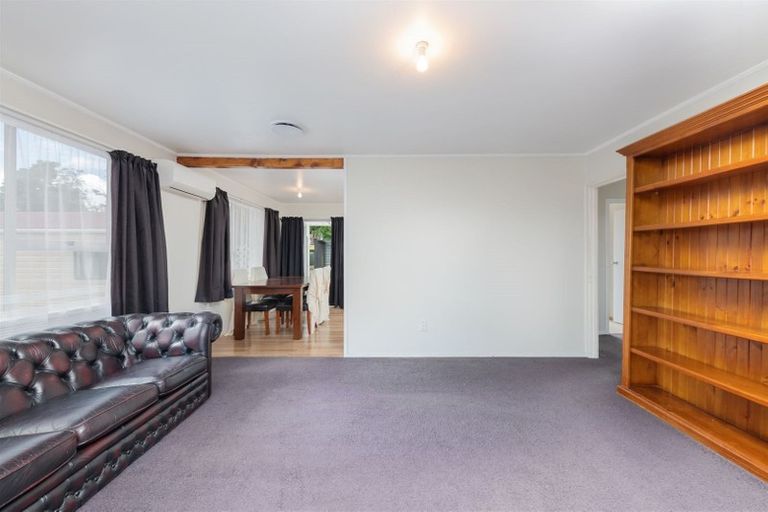 Photo of property in 16 Kellett Road, Ranui, Auckland, 0612