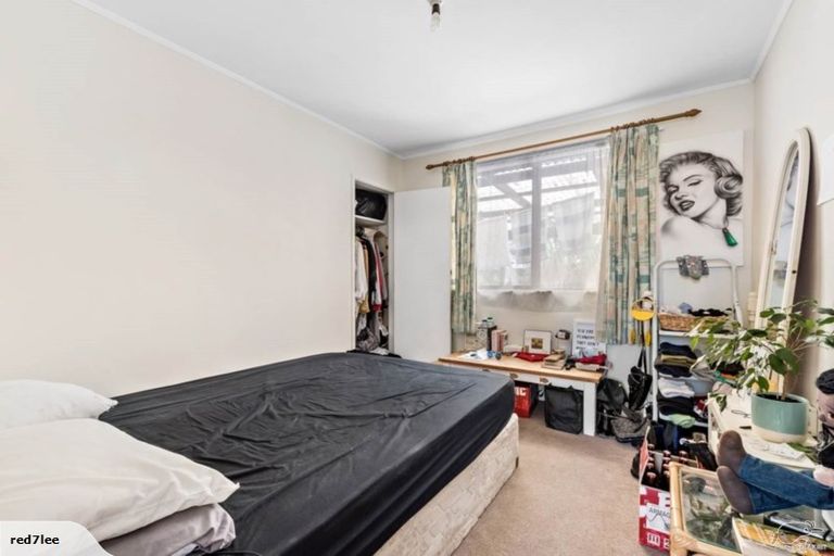Photo of property in 3 Sarajevo Place, Massey, Auckland, 0614