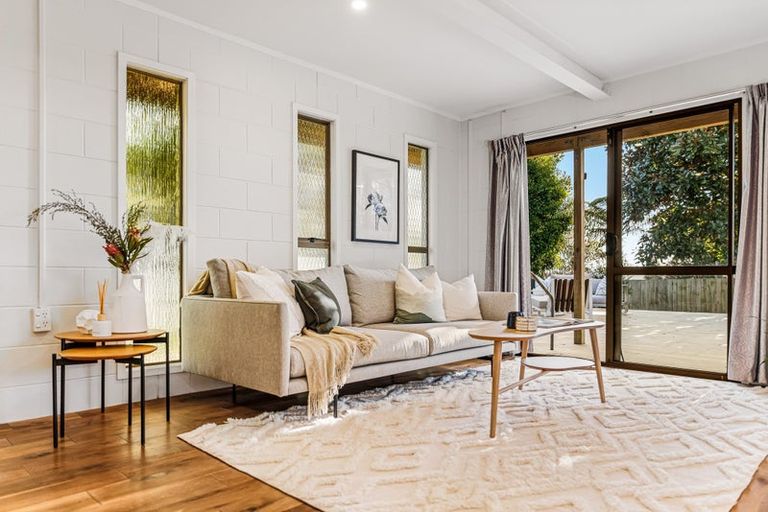 Photo of property in 18 Outlook Road, Greenhithe, Auckland, 0632