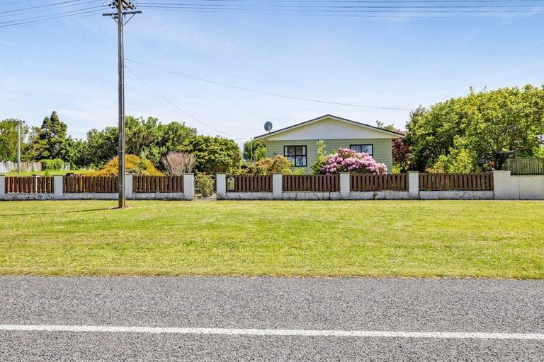 Photo of property in 61 Ngatai Street, Manaia, 4612