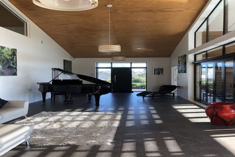 Photo of property in 36a Wicklam Lane, Greenhithe, Auckland, 0632