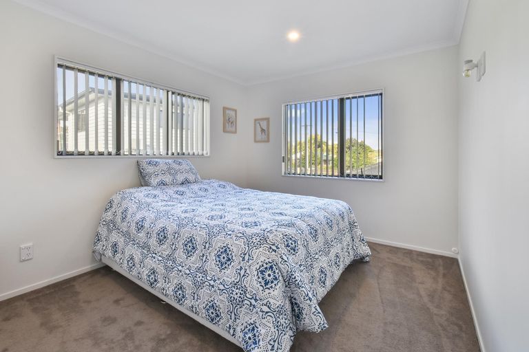 Photo of property in 118b Great South Road, Manurewa, Auckland, 2102