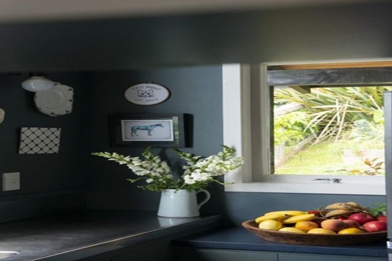 Photo of property in 20 Glenelg Road, Red Beach, 0932