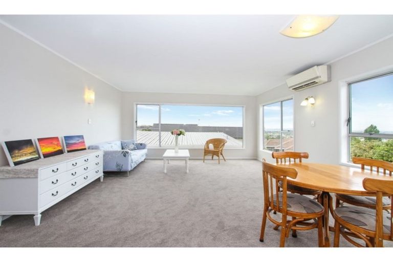 Photo of property in 2/118 Ocean View Road, Northcote, Auckland, 0627