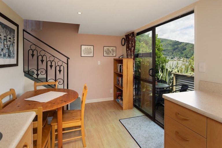 Photo of property in 135 Queen Charlotte Drive, Havelock, Picton, 7281