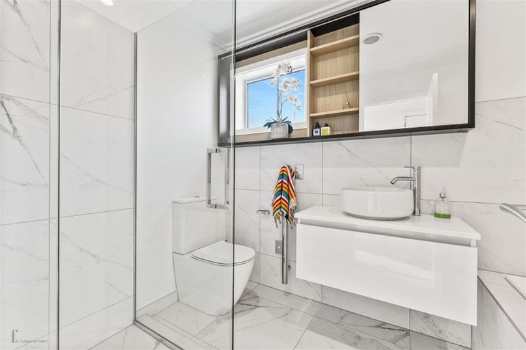 Photo of property in 13 Frances Bryers Road, Hobsonville, Auckland, 0616