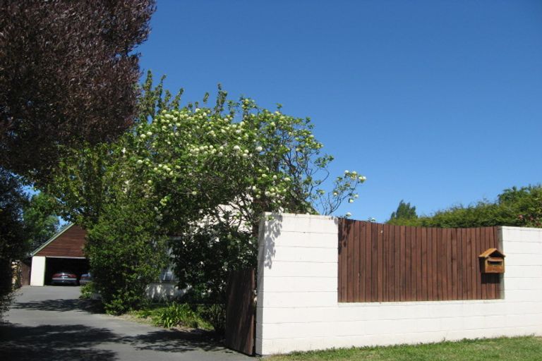 Photo of property in 27 Woodend Road, Woodend, 7610