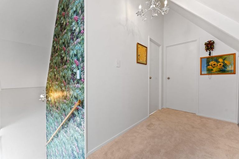 Photo of property in 2/19 Flanshaw Road, Te Atatu South, Auckland, 0610