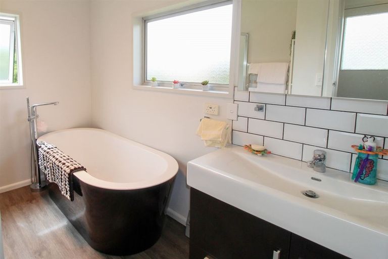 Photo of property in 32 Tokarahi-ngapara Road, Ngapara, Oamaru, 9494