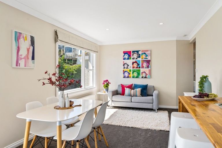 Photo of property in 2 Whanake Street, Titahi Bay, Porirua, 5022