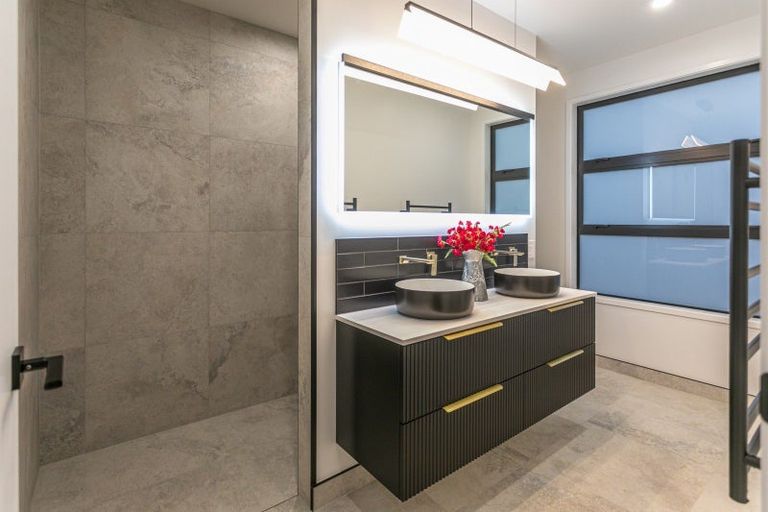 Photo of property in 11 Titoki Lane, Whangamata, 3691