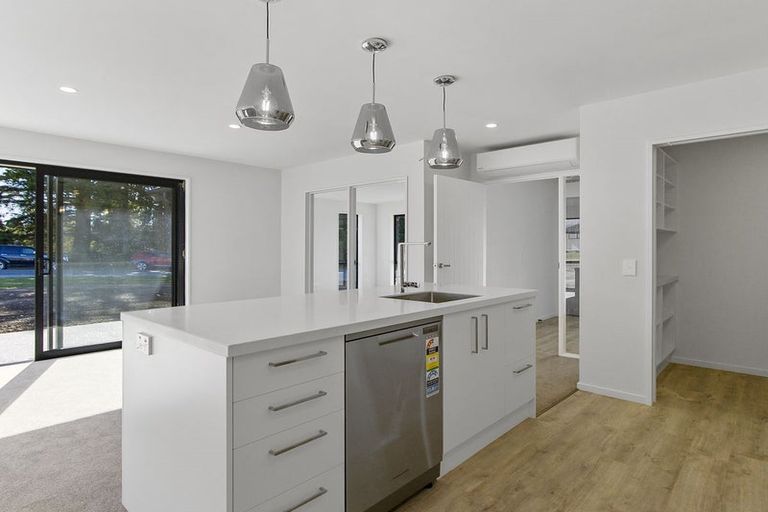 Photo of property in 16 Hillary Street, Waimate, 7924