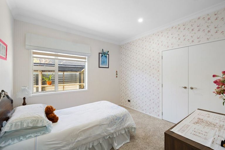 Photo of property in 11 Wesley Avenue, Frankleigh Park, New Plymouth, 4310