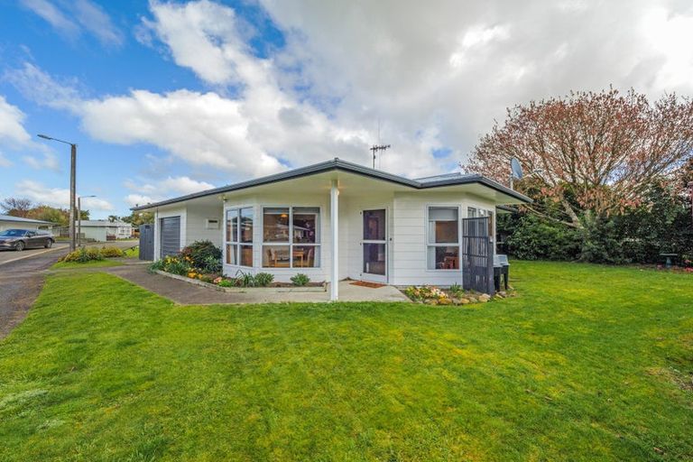 Photo of property in 2 Hughes Court, Pahiatua, 4910