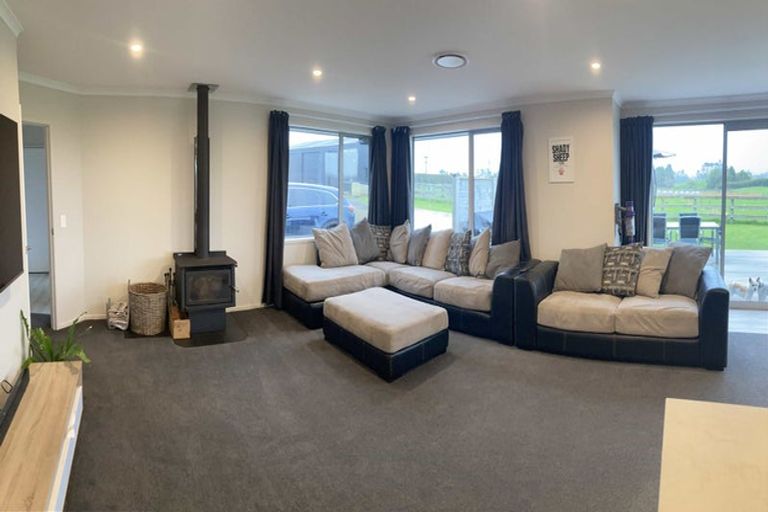 Photo of property in 932 Salisbury Road, Midhirst, Stratford, 4394