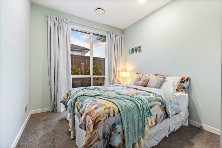 Photo of property in 21 Flavell Drive, Orewa, 0931