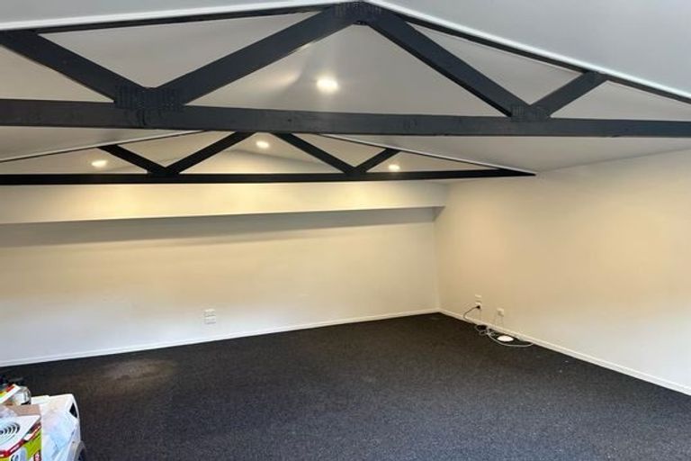 Photo of property in 8 Glendawn Place, Bayview, Auckland, 0629