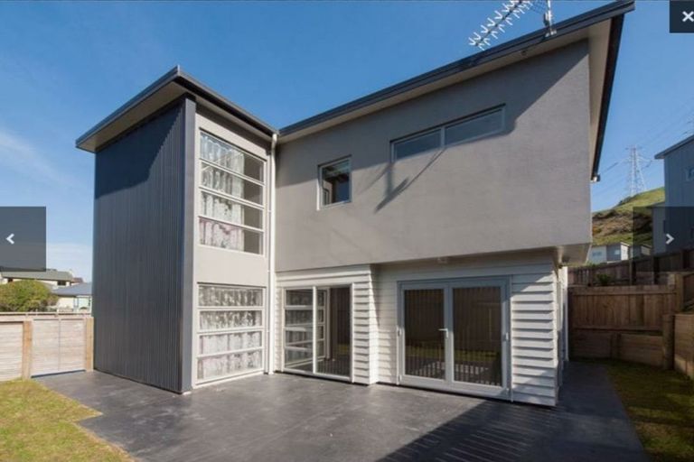 Photo of property in 30 Erlestoke Crescent, Churton Park, Wellington, 6037