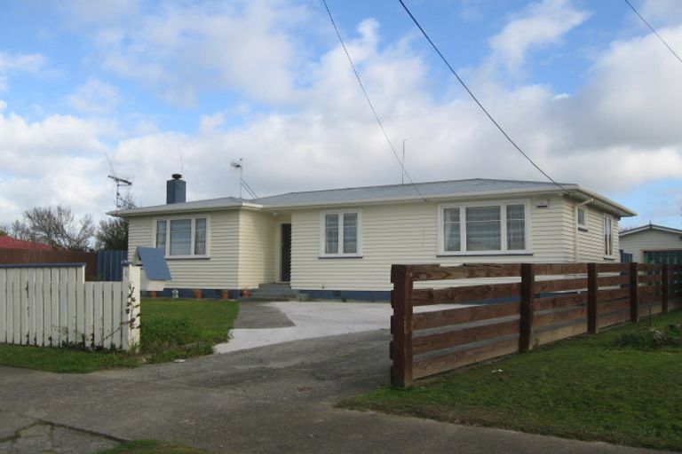 Photo of property in 2 Churchill Avenue, Feilding, 4702