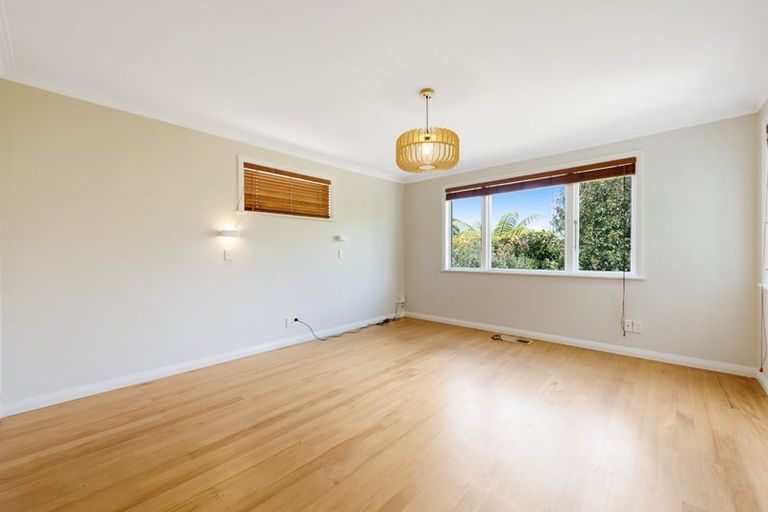 Photo of property in 16 Burnell Avenue, Thorndon, Wellington, 6011