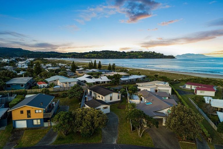 Photo of property in 27 Blue Bell Parade, Omaha, Warkworth, 0986