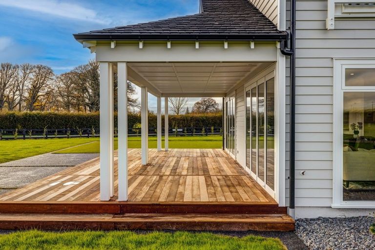 Photo of property in 4 Sunline Drive, Leamington, Cambridge, 3432