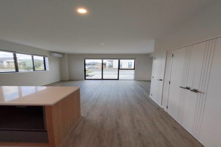 Photo of property in 30 Auranga Drive, Karaka, Papakura, 2113