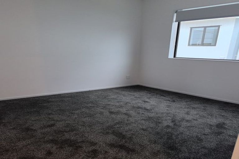 Photo of property in 14d Elcoat Avenue, Te Atatu South, Auckland, 0610