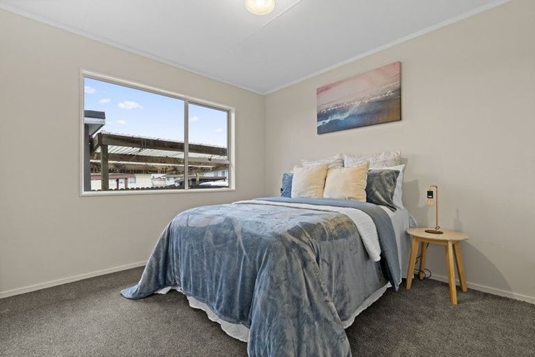 Photo of property in 1/27 Dillon Crescent, Clover Park, Auckland, 2019