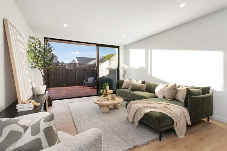 Photo of property in 3/27 Division Street, Riccarton, Christchurch, 8041