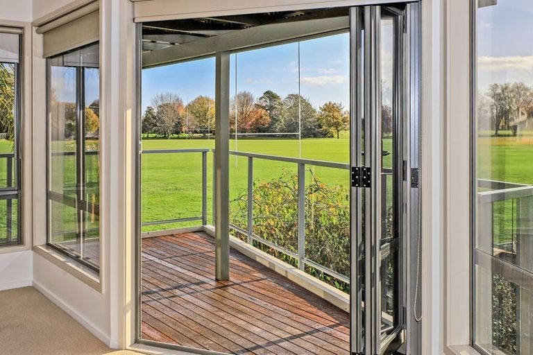 Photo of property in 1/19 Havelock Road, Havelock North, 4130