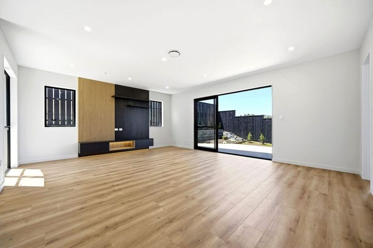Photo of property in 76 Huanui Drive, Wainui, 0992