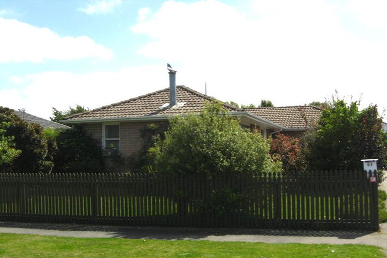 Photo of property in 21 Stanton Crescent, Hoon Hay, Christchurch, 8025