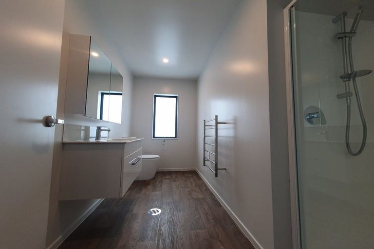 Photo of property in 42 Matawhanga Drive, Wattle Downs, Auckland, 2103