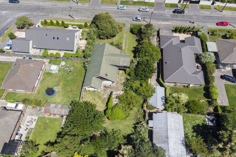 Photo of property in 76 Bryndwr Road, Bryndwr, Christchurch, 8052