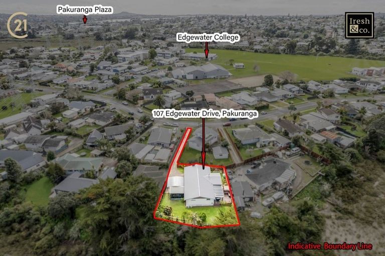 Photo of property in 107 Edgewater Drive, Pakuranga, Auckland, 2010