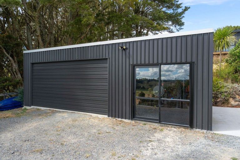 Photo of property in 442 Whananaki Road North, Opuawhanga, Hikurangi, 0181